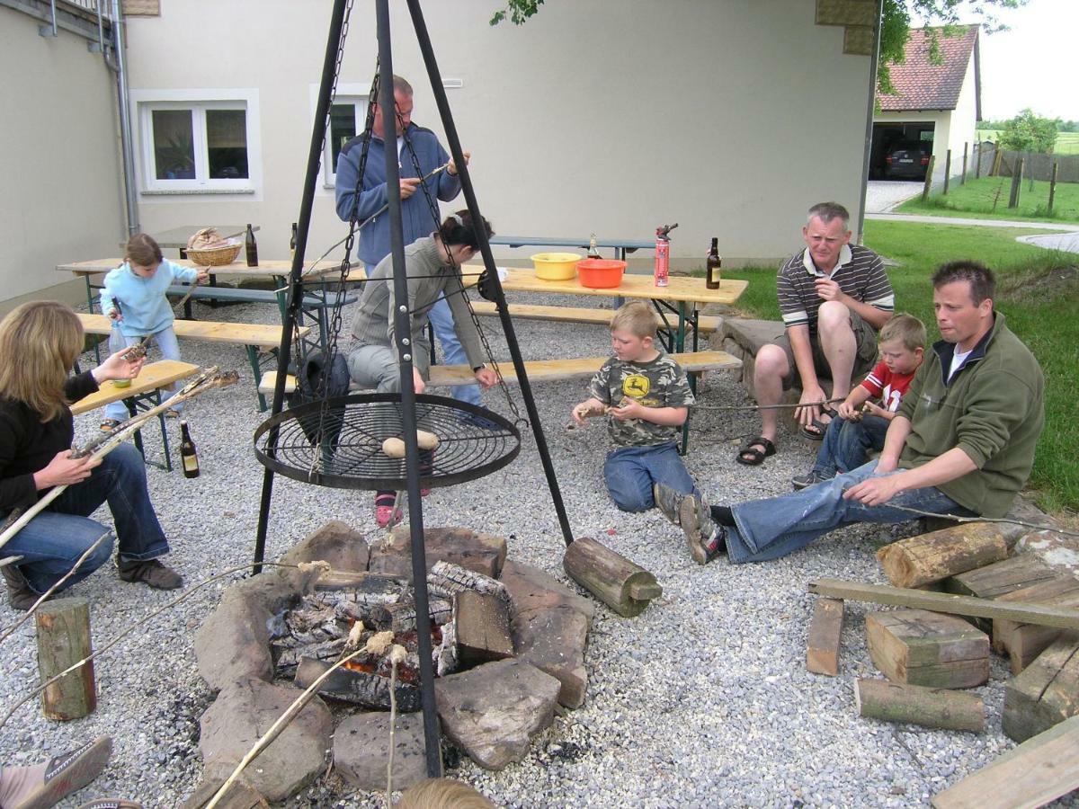 Ferienwohnungen Beim Kerabauer Schnelldorf Extérieur photo